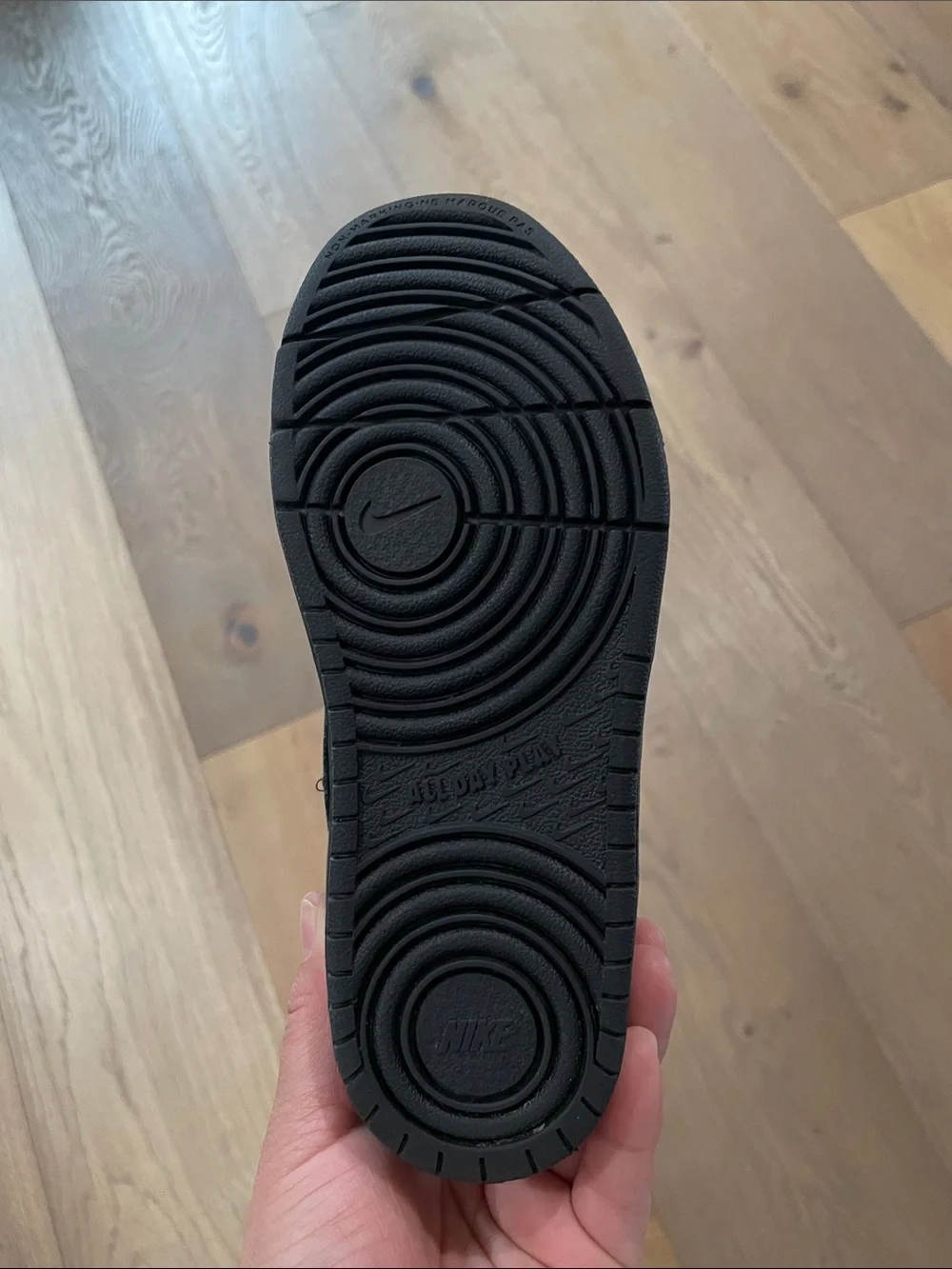 Nike Kids Court Borough Mid 2 (Little Kid) Size 13C